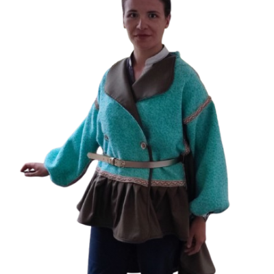 Veste renaissance laine sertissage galon dos cape ceinture collection ell egance fifi au jardin i4